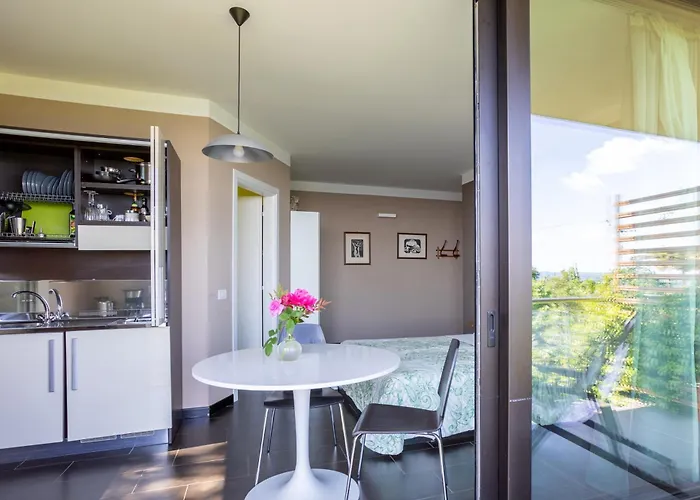 Bed & Breakfast La Torretta & Lesa